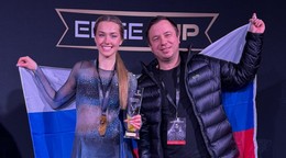 Vanesa Šelmeková s trénerom Rastislavom Vrlákom na pretekoch v Katoviciach.