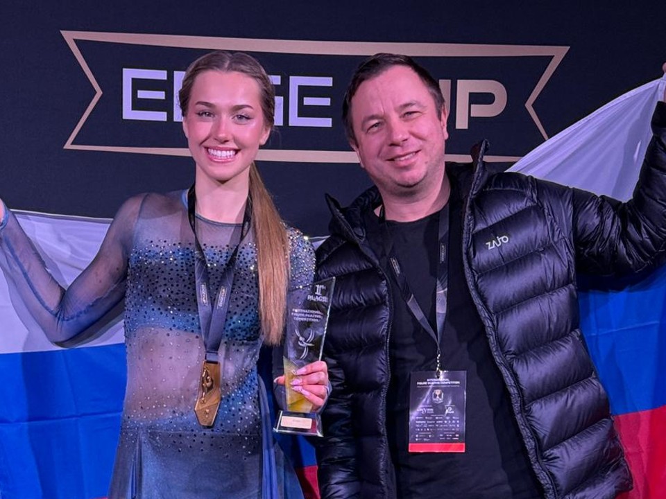 Vanesa Šelmeková s trénerom Rastislavom Vrlákom na pretekoch v Katoviciach.