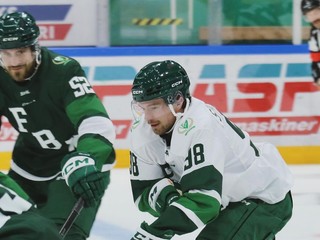 Marián Studenič počas tréningu vo švédskom tíme Färjestad BK. 