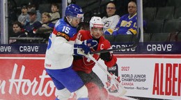 Hokejisti počas zápasu Slovensko - Švajčiarsko na MS U20 2026 v USA.