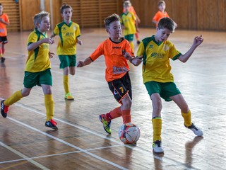 Zimná halová liga prípraviek – O pohár predsedu ObFZ Bratislava-vidiek, 3. ročník  -  1. hrací deň