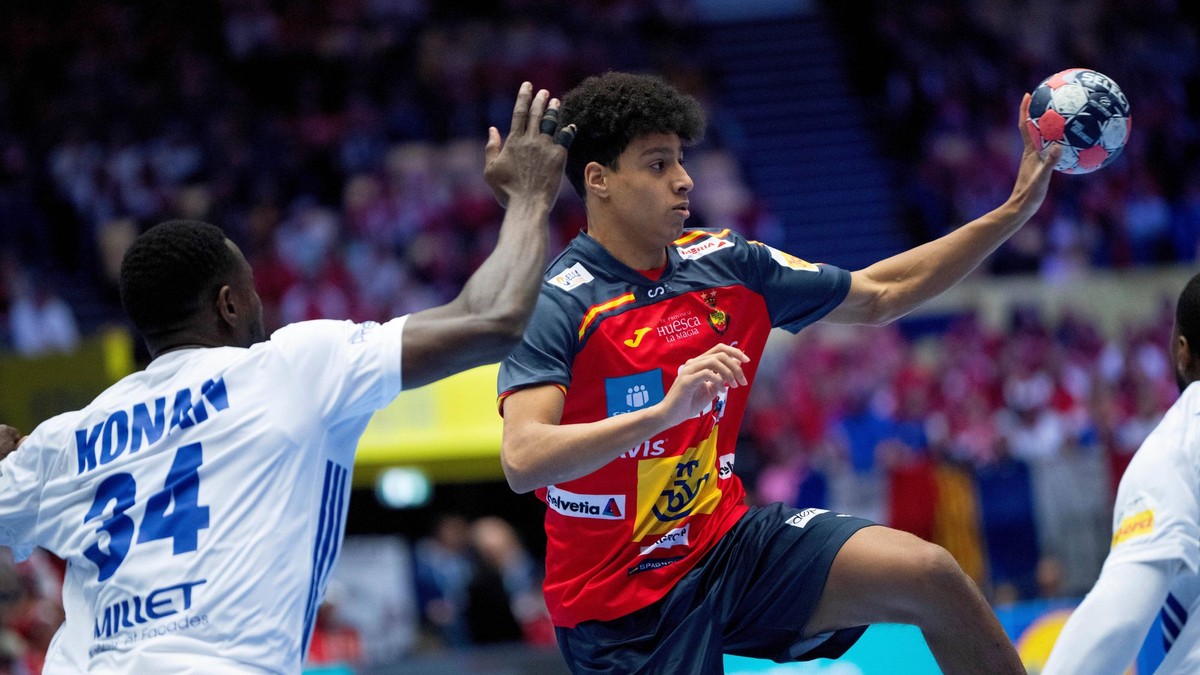 Momentka zo zápasu Španielsko - Francúzsko na ME 2026.