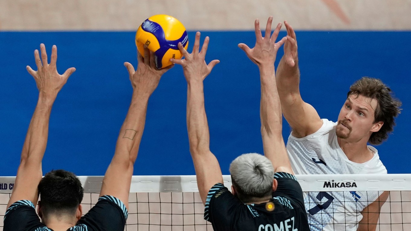 Momentka zo zápasu Fínsko - Argentína na MS vo volejbale 2025.