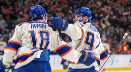 Connor McDavid a Zach Hyman. 