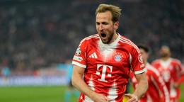 Harry Kane sa teší z gólu počas zápasu 7. kola ligovej fázy Ligy majstrov Bayern Mníchov - Union Royale Saint-Gilloise.