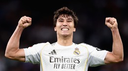 Gonzalo Garcia oslavuje hetrik proti Betisu.