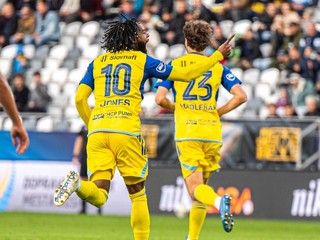 Radosť hráčov FC Košice po strelení gólu proti Michalovciam.