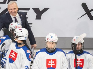 Tréner slovenských hokejistiek Miroslav Mosnár.