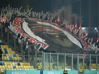 Fanúšikovia Trnavy počas zápasu 17. kola futbalovej Niké ligy medzi FC DAC 1904 Dunajská Streda - FC Spartak Trnava.