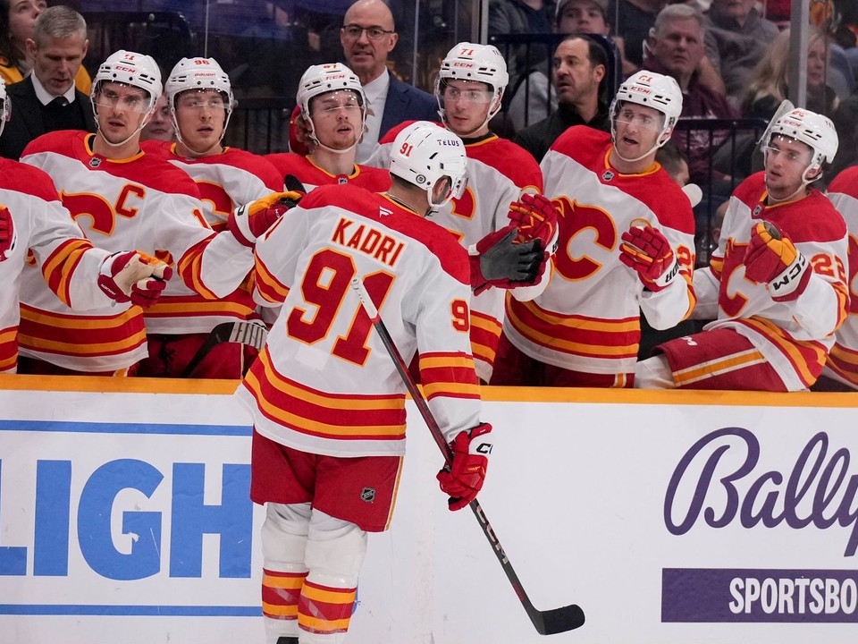 Nazem Kadri oslavuje gól.