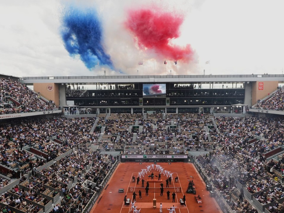 Ceremoniál pred finále mužov na Roland Garros 2025.