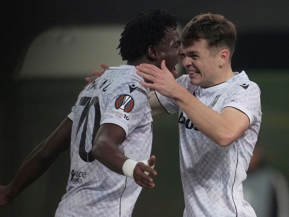 Radosť hráčov Plzne z gólu proti Panathinaikosu.