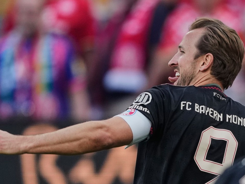 Harry Kane oslavuje gól.