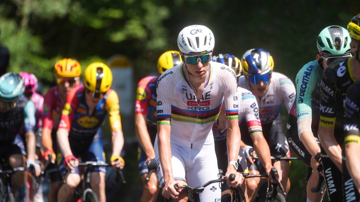 Tadej Pogačar počas šiestej etapy.