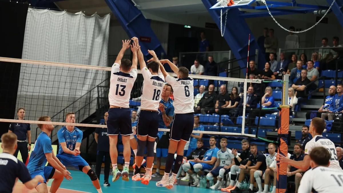 Slovenský trojblok v akcii - Jakub Ihnát, Daniel Šellong a Filip Palgut.