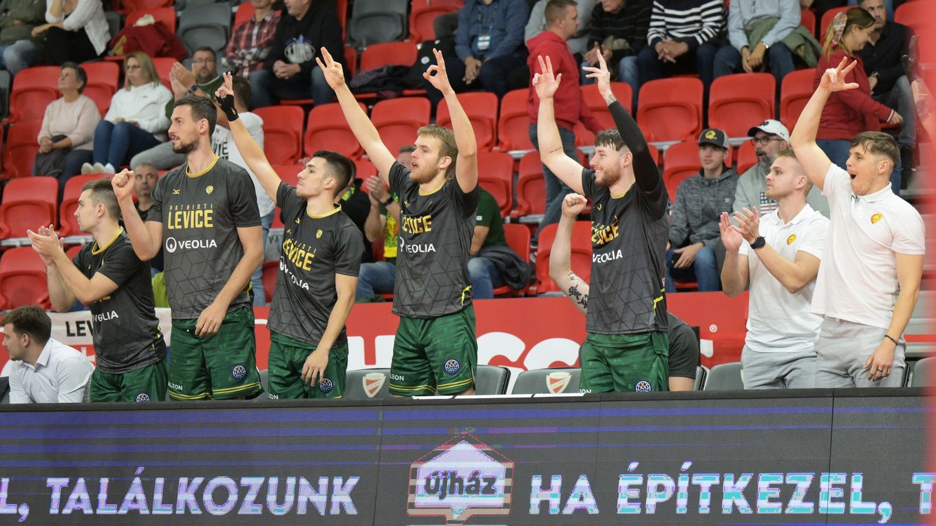 Na snímke hráči Levíc.