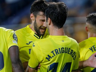 Futbalisti Villarrealu. Sledujte ONLINE prenos proti Juventusu Turín.