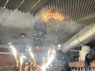 Vznik požiaru v bare v lyžiarskom stredisku Crans Montana. 