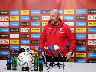 Tréner AS Trenčín Marián Zimen.