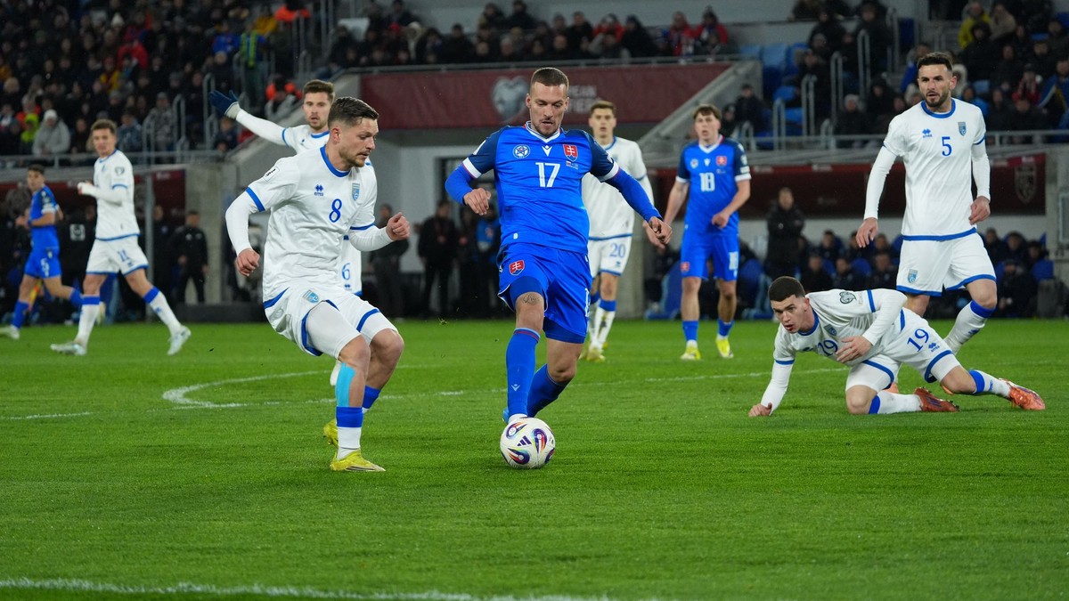 Slovákom nestačili v baráži ani tri góly. Oznámkujte ich výkon po prehre s Kosovom