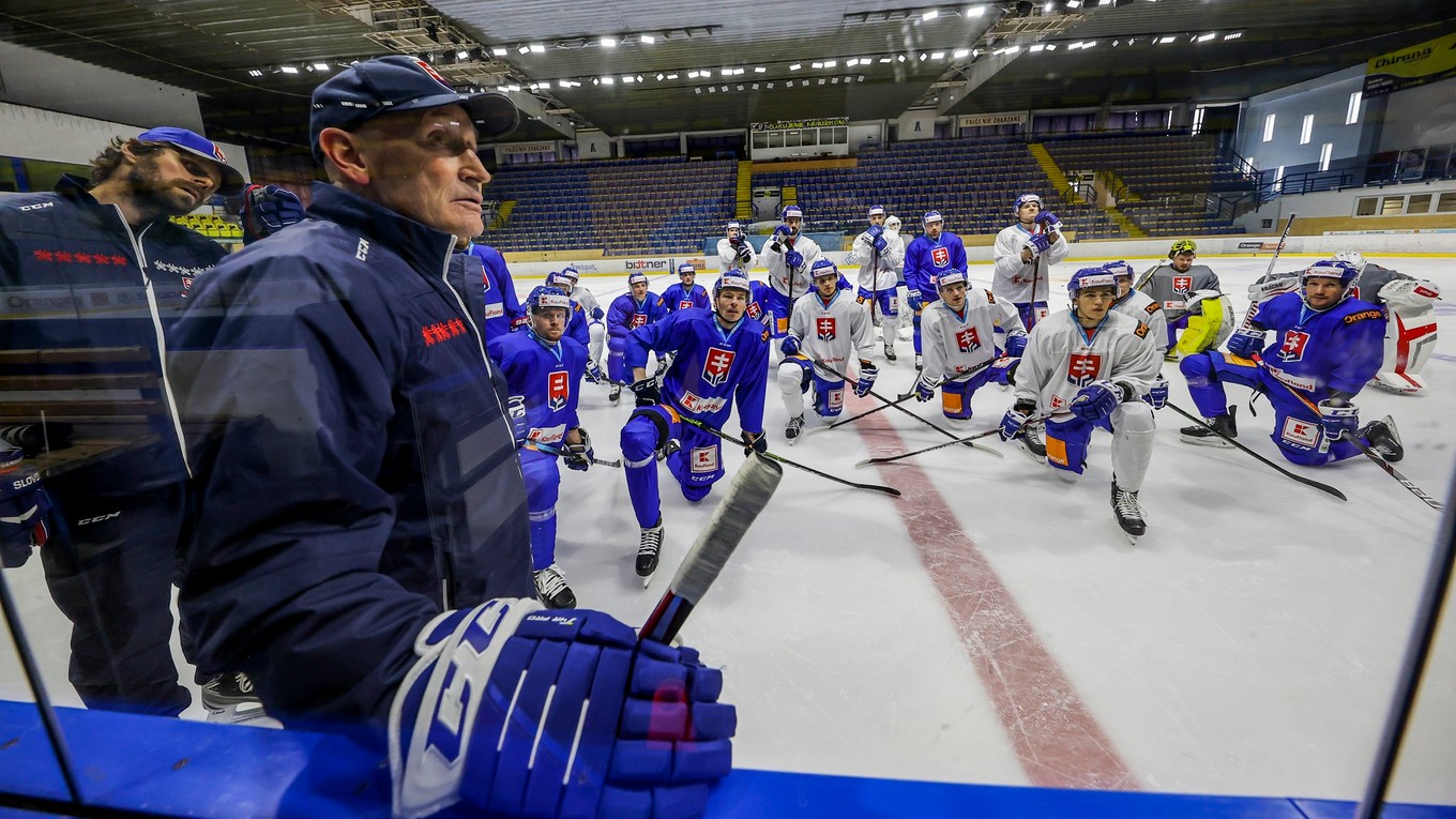 Slovensko čaká príprava na MS v hokeji 2021.