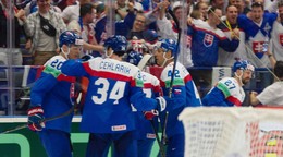 Na snímke slovenskí hokejisti zľava Juraj Slafkovský, peter Cehlárik a Martin Fehérváry sa tešia po strelení gólu v zápase základnej B-skupiny Slovensko - Nemecko na MS v hokeji 2024. 