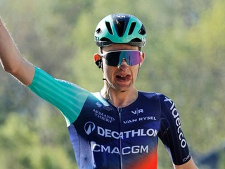 Francúzsky cyklista Paul Seixas sa stal víťazom pretekov Valónsky šíp 2026.