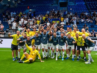 Reprezentanti Ukrajiny sa tešia z víťazstva.