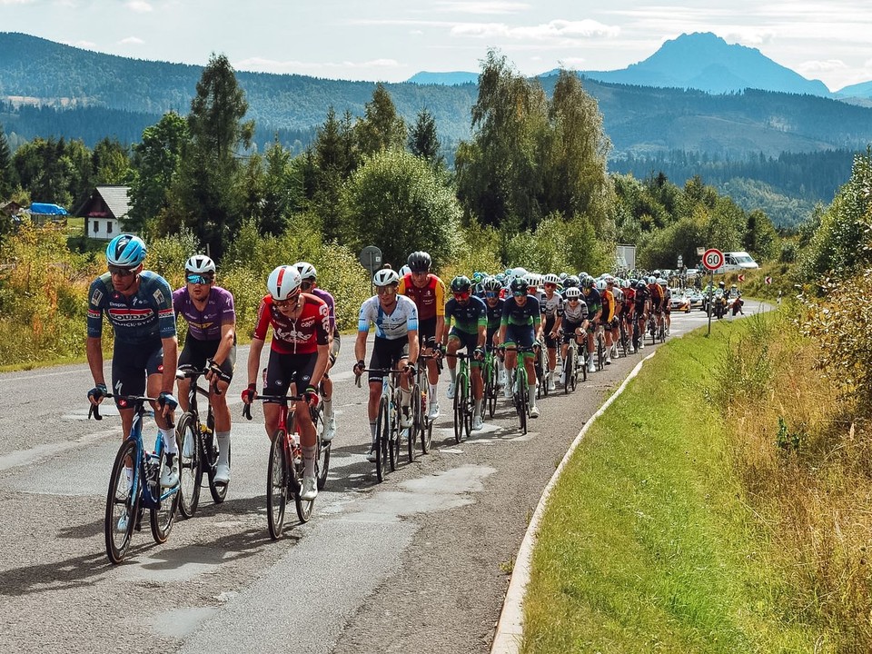 Pelotón v 3. etape Okolo Slovenska 2026