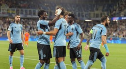 Uprostred vpravo Roman Čerepkai (Slovan) sa teší z gólu na 1:0 počas prvého zápasu play off Ligy majstrov vo futbale ŠK Slovan Bratislava - NK Celje.