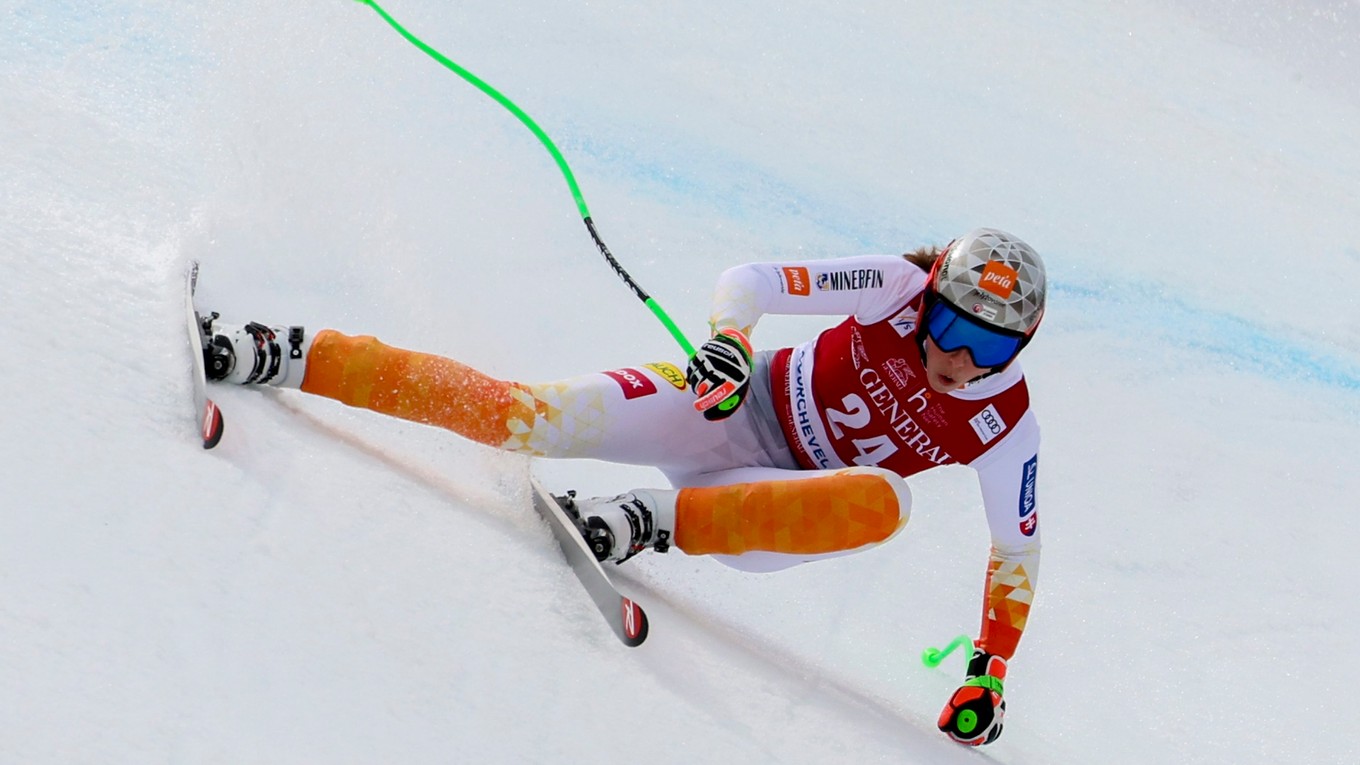 Petra Vlhová počas zjazdu v stredisku Courchevel/Méribel 2022.