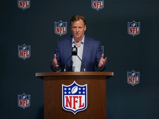 Komisár NFL Roger Goodell.
