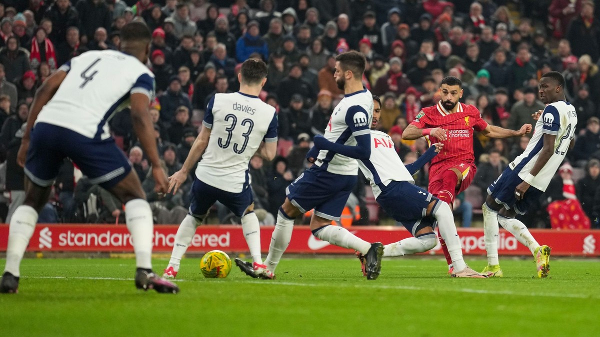 Mohamed Salah v zápase proti Tottenhamu.