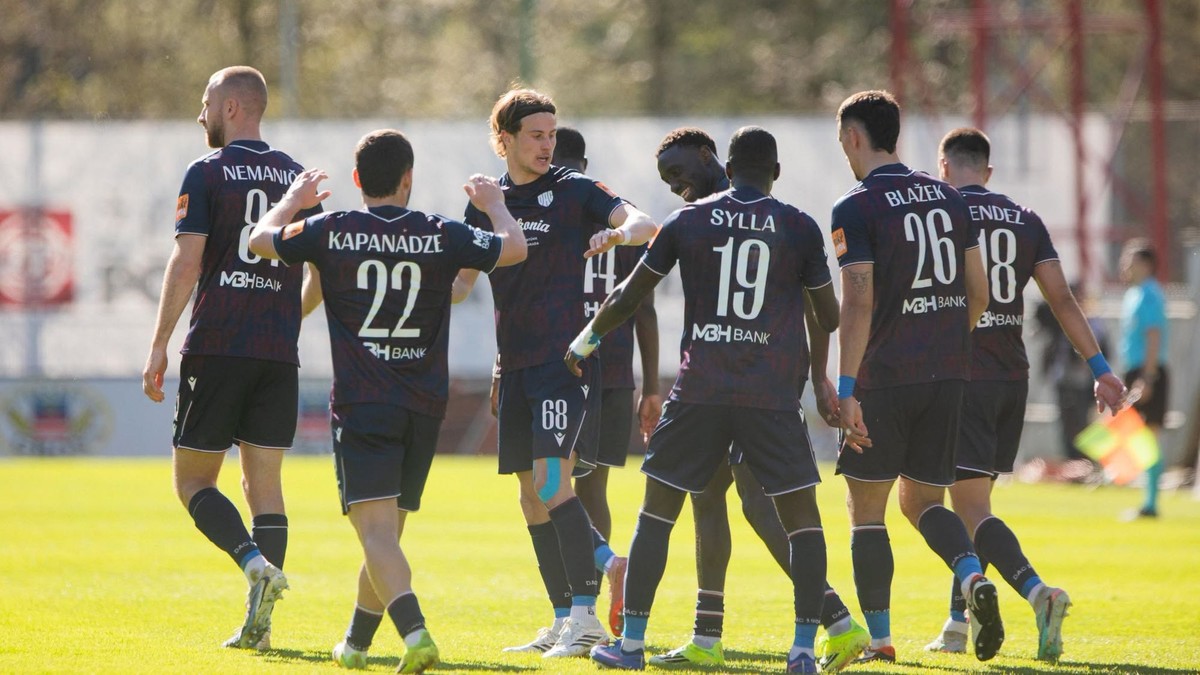 Hráči FC DAC 1904 Dunajská Streda oslavujú gól