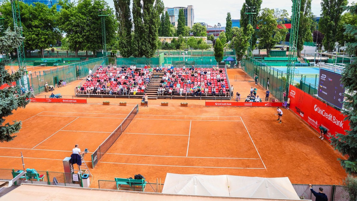 Centrálny kurt na Bratislava Open 2026.