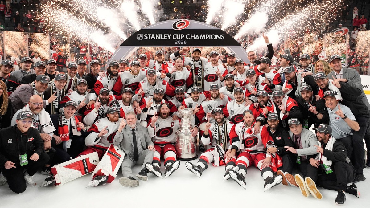 Carolina Hurricanes získala Stanley Cup. 