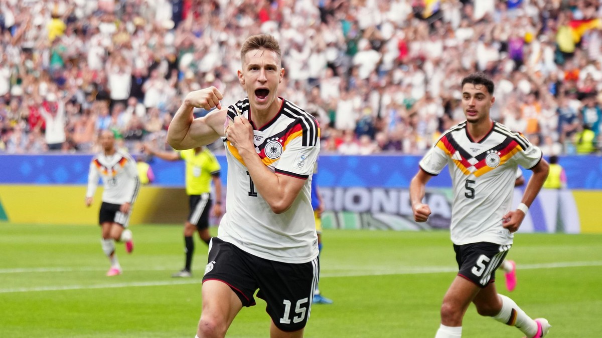 Nico Schlotterbeck oslavuje gól v zápase Nemecka s Curacaom na MS vo futbale 2026