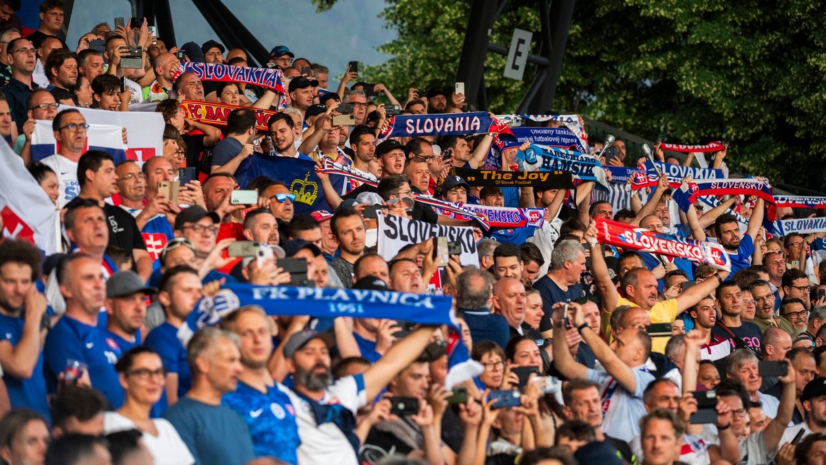 Na snímke sú fanúšikovia slovenskej futbalovej reprezentácie. 