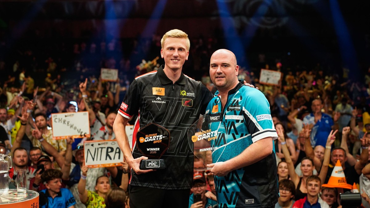 Víťaz Wessel Nijman a zdolaný Rob Cross po finále Slovak Darts Open 2026. 