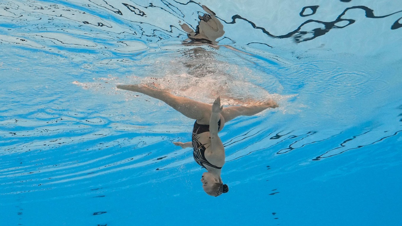  Viktória Reichová vo finále voľného sóla na MS v plaveckých športoch v katarskej Dauhe.