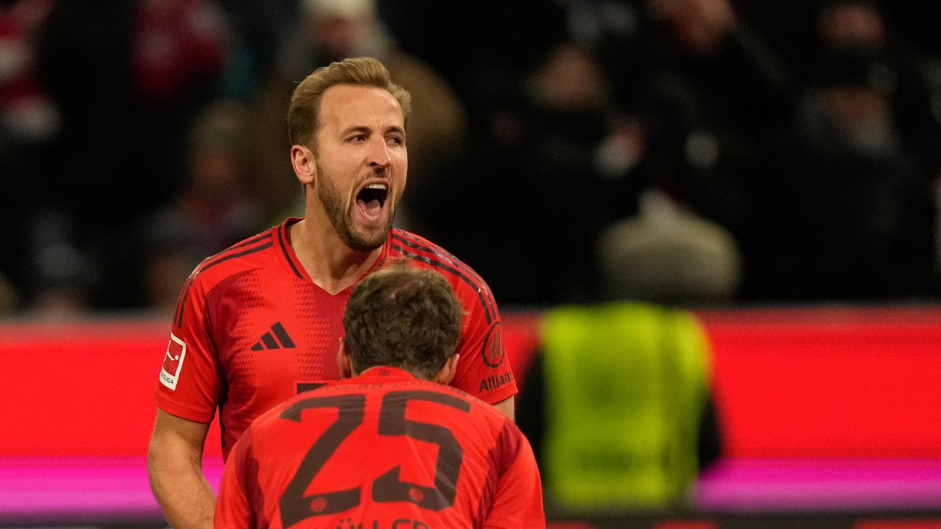 Harry Kane sa teší po strelenom góle v zápase Bayern Mníchov - FC Augsburg.