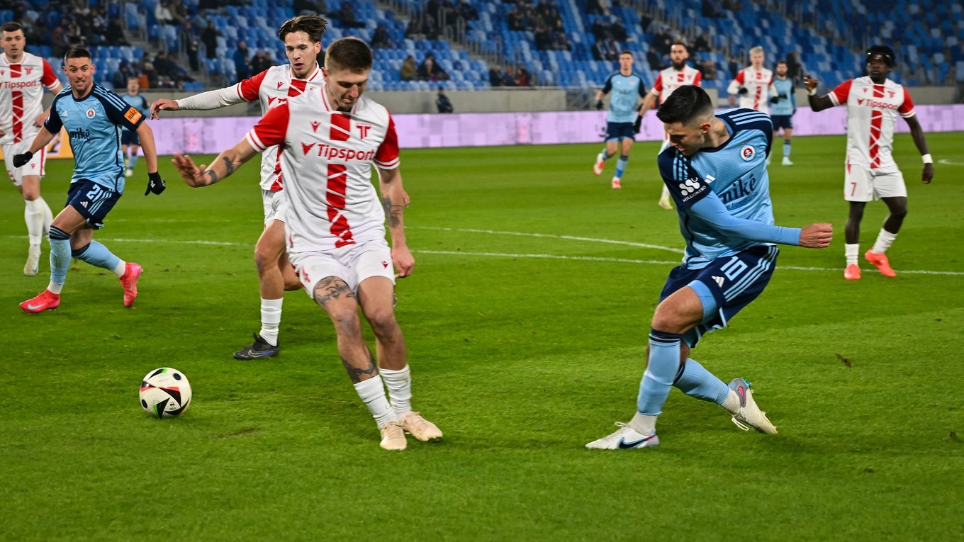 Fotka zo zápasu ŠK Slovan Bratislava - AS Trenčín.