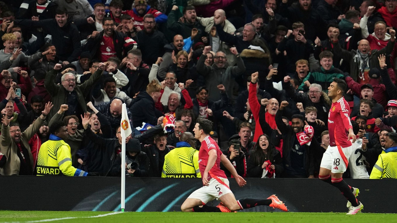 Harry Maguire oslavuje víťazný gól v odvete štvrťfinále Európskej ligy Manchester United - Olympique Lyon (5:4).