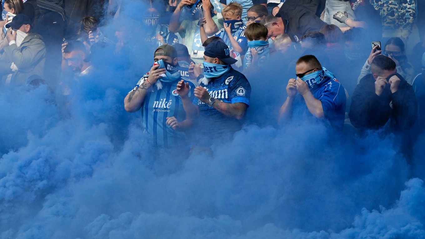 Fanúšikovia Slovana Bratislava.