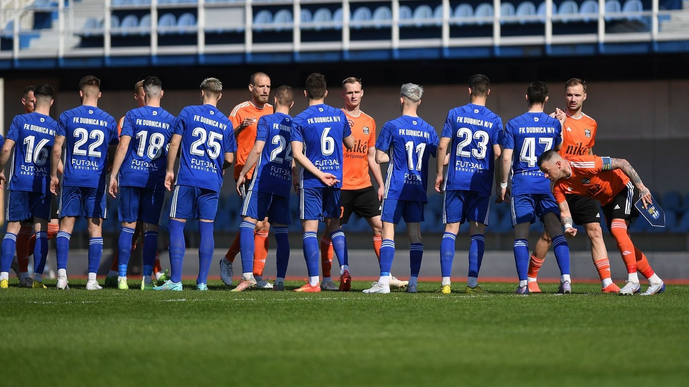 Futbalisti FK Spartak Dubnica nad Váhom.