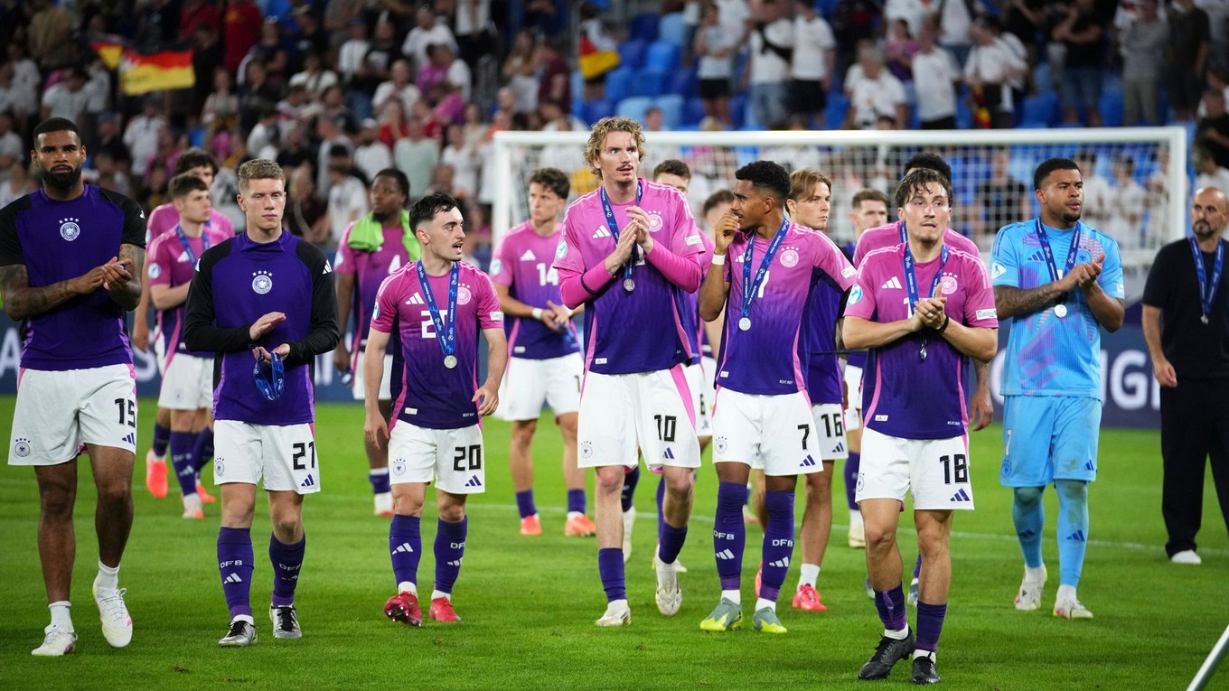 Nemeckí futbalisti po finále EURO U21 2025