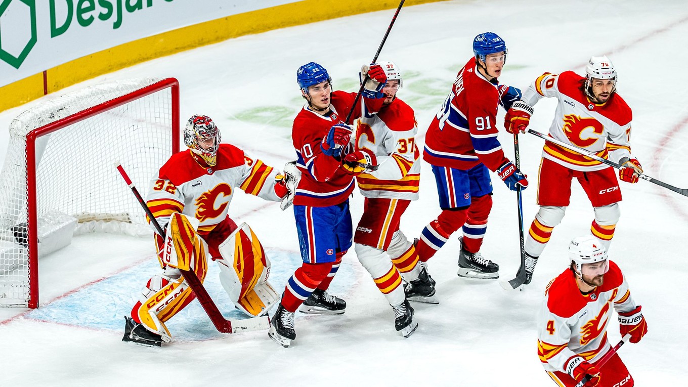 Juraj Slafkovský v zápase Montreal - Calgary.