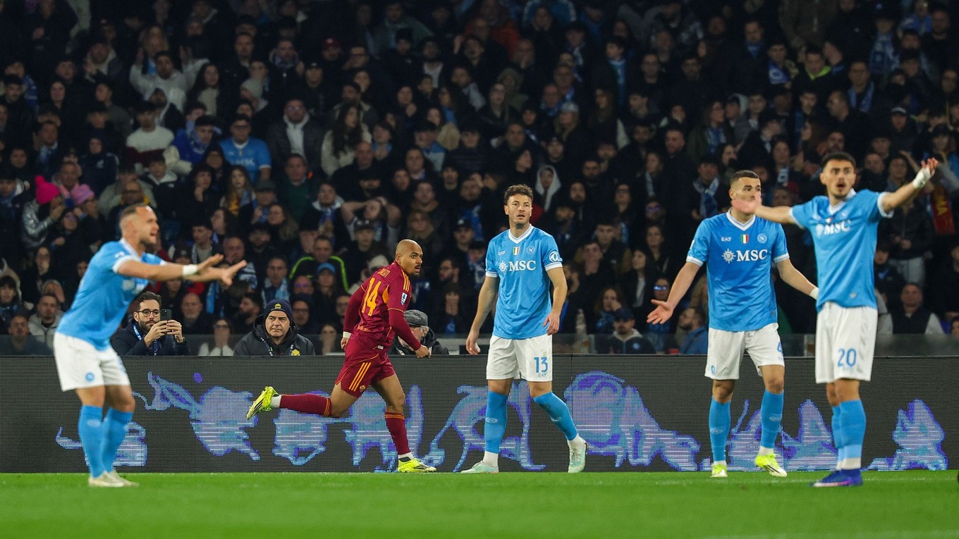 Vľavo Stanislav Lobotka.