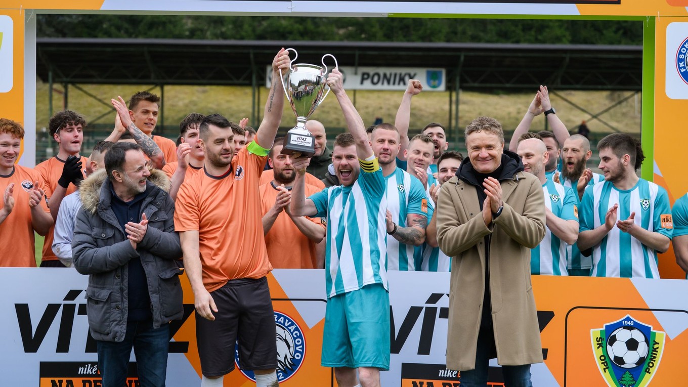 Momentka zo zápasu Poniky - Braväcovo v VII. lige ObFZ Banská Bystrica. 