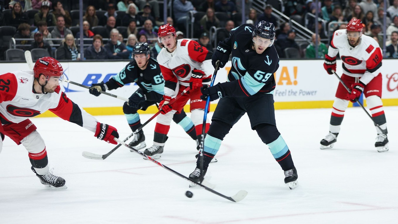 Momentka zo zápasu Seattle - Carolina.